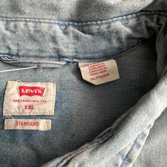 NWT Levi’s blue, short sleeve button up. Labeled XXL, more like large. - Picture 3 of 5